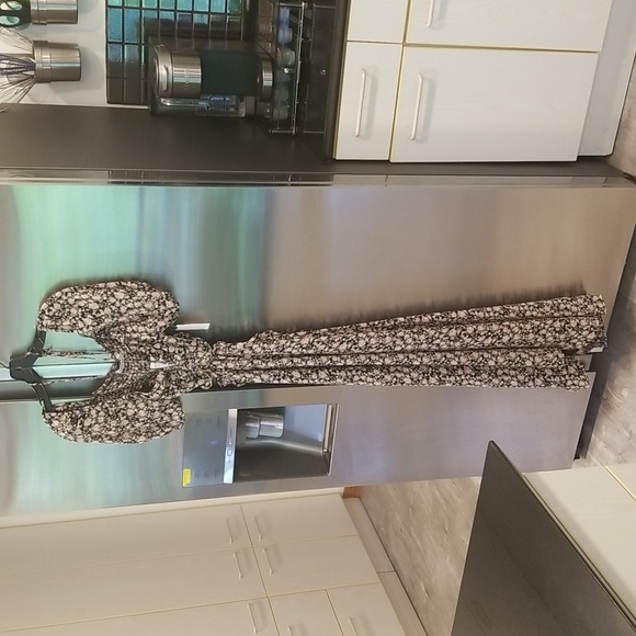 💕ASTR💕 Floral Ruffle Cutout Midi Dress ~ Black Lilac Ditsy Medium M NWT - Picture 10 of 16